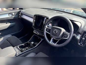 Used Volvo XC40 2025 for sale - 79602667: Photo