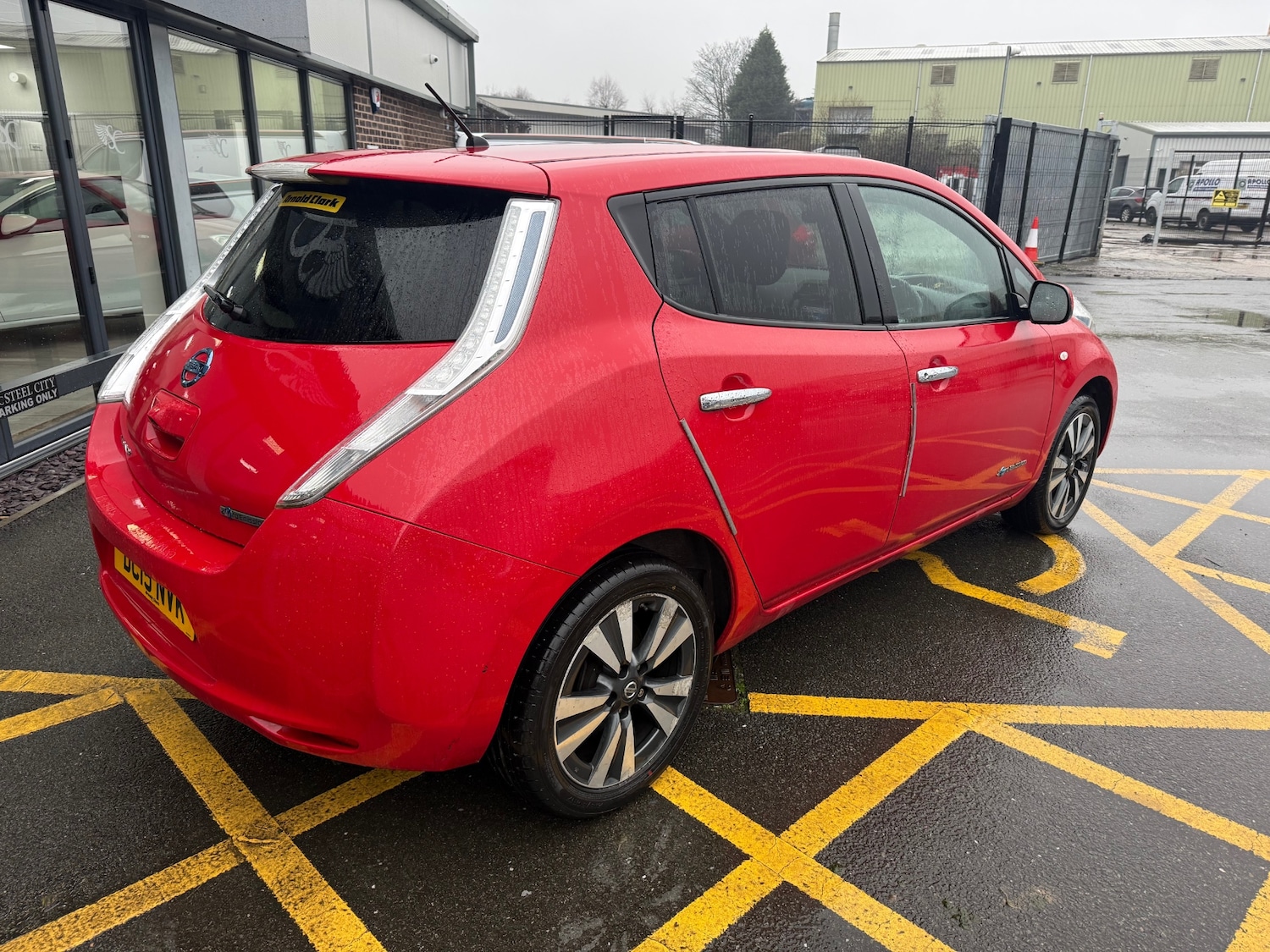 Used Nissan Leaf 2015 for sale - 77448151: Photo 5