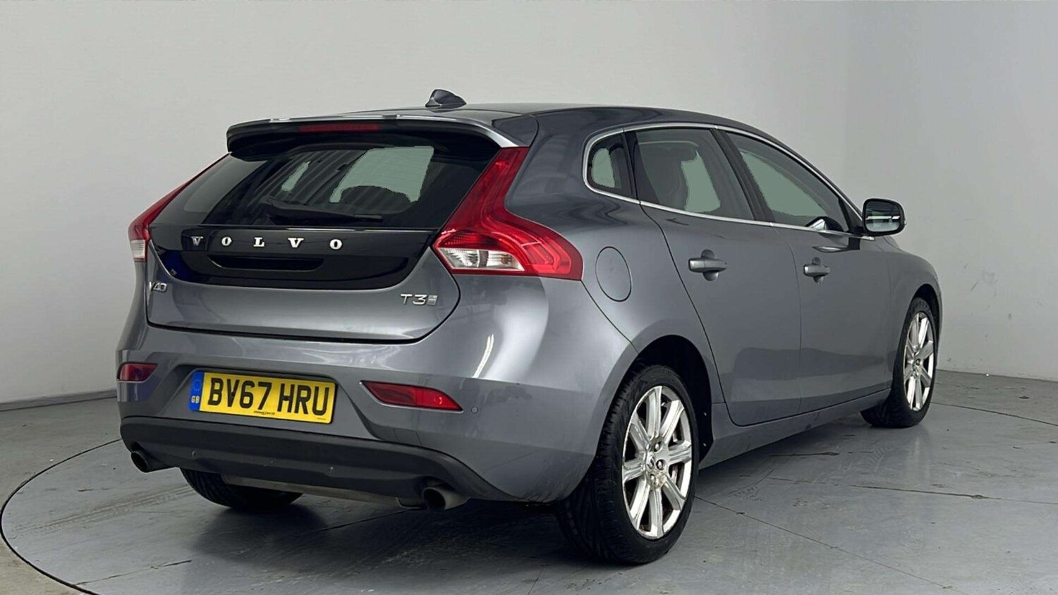 Used Volvo V40 2017 for sale - 78064686: Photo 8