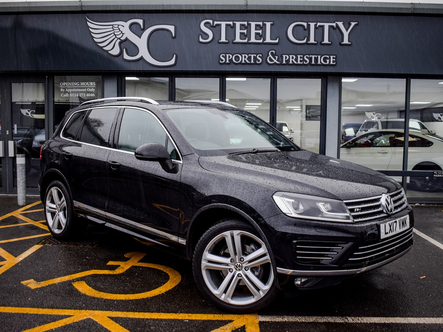 Used Volkswagen Touareg 2017 for sale - 76531147: Photo 1