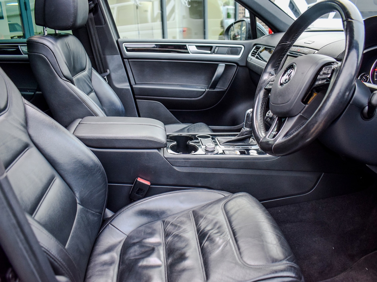 Used Volkswagen Touareg 2017 for sale - 76531147: Photo 11