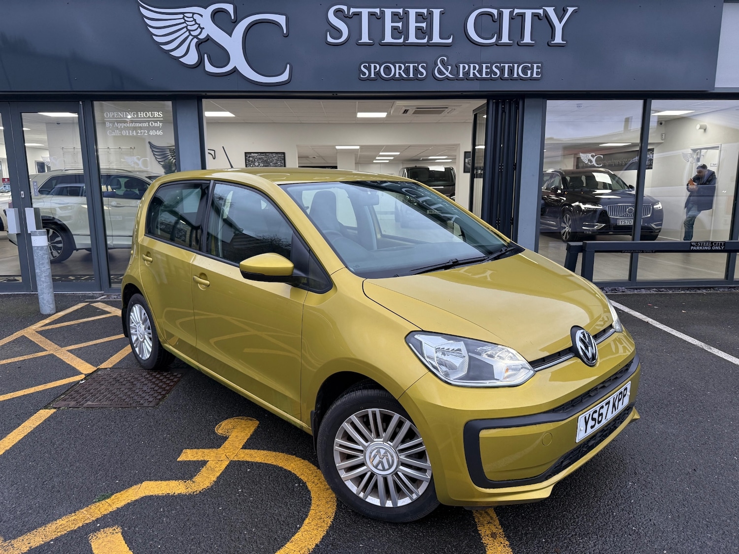 Used Volkswagen up! 2017 for sale - 76834649: Photo 1