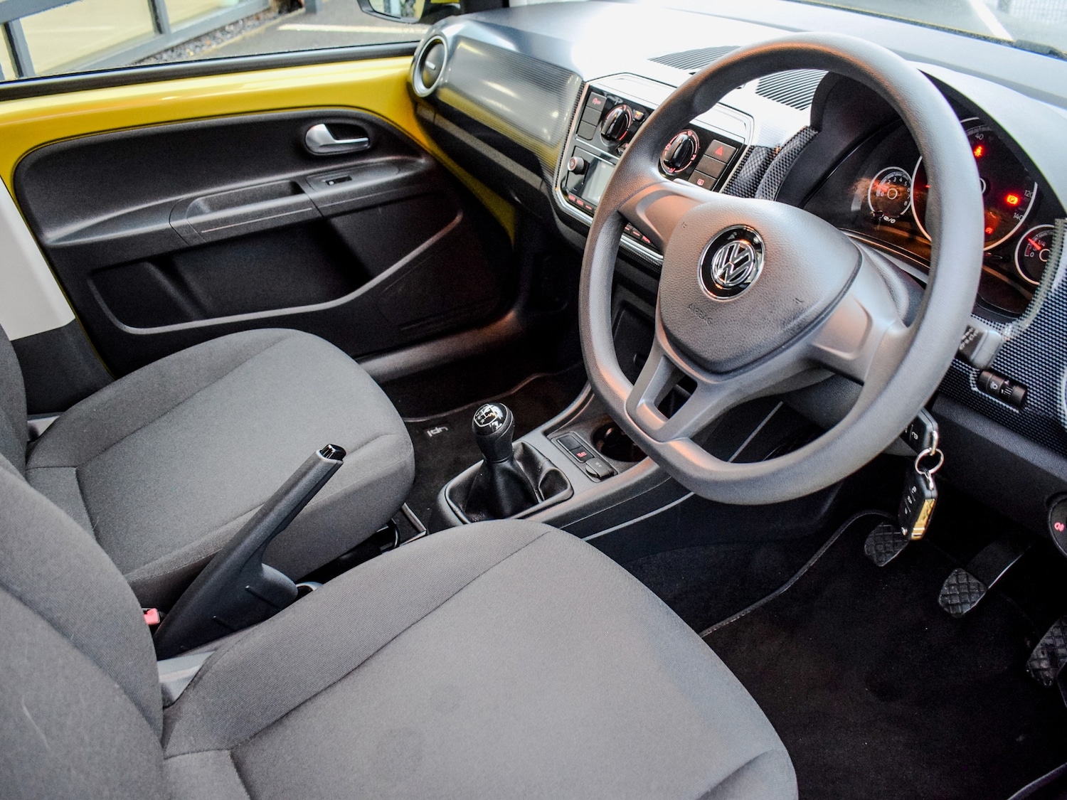 Used Volkswagen up! 2017 for sale - 76834649: Photo 10