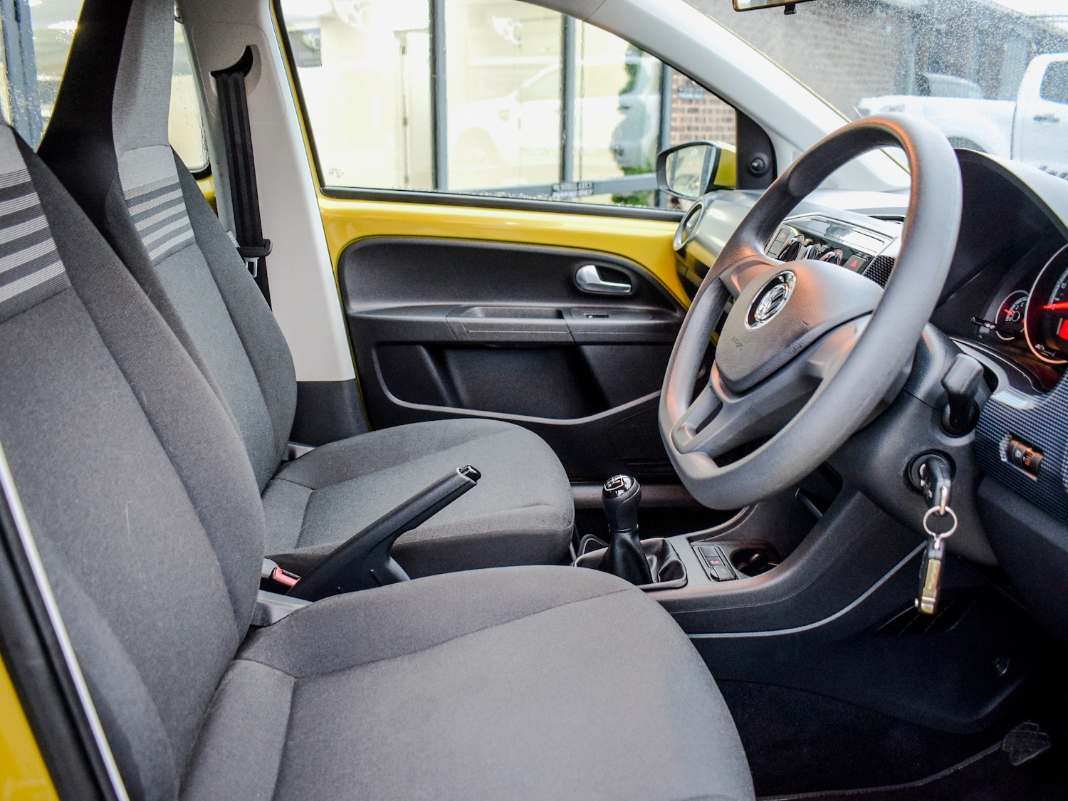 Used Volkswagen up! 2017 for sale - 76834649: Photo 11