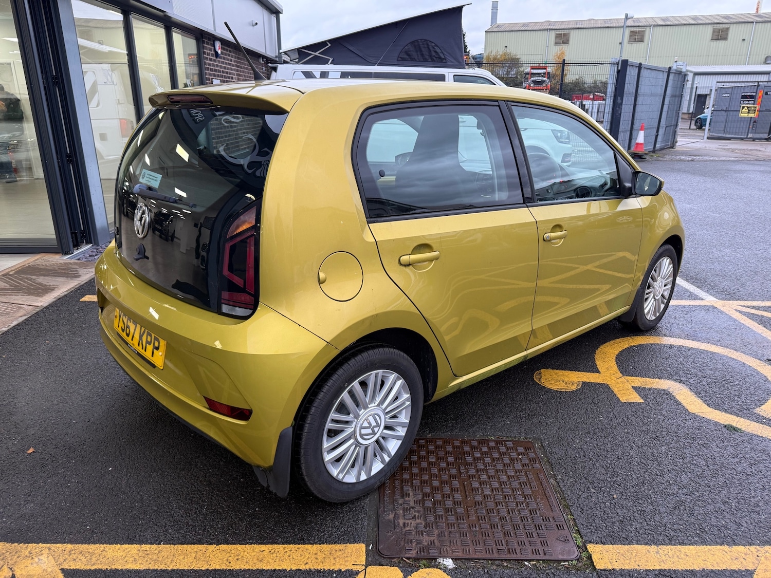 Used Volkswagen up! 2017 for sale - 76834649: Photo 5