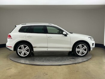 Used Volkswagen Touareg 2017 for sale - 79009981: Photo