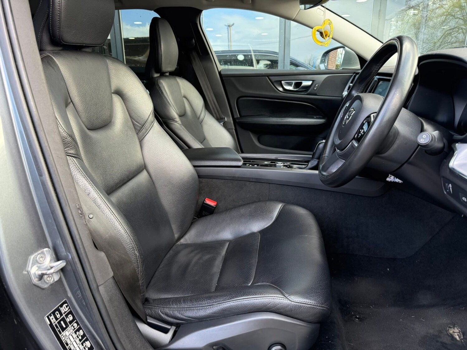 Used Volvo V60 2018 for sale - 78064553: Photo 6