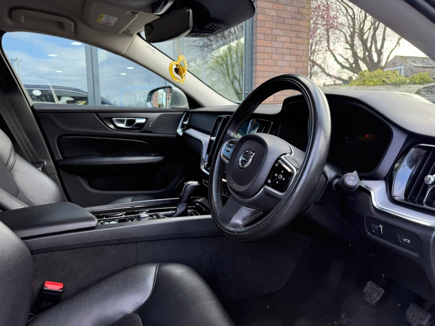 Used Volvo V60 2018 for sale - 78064553: Photo 7