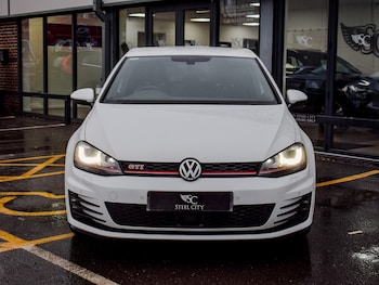 Used Volkswagen Golf 2017 for sale - 77271097: Photo