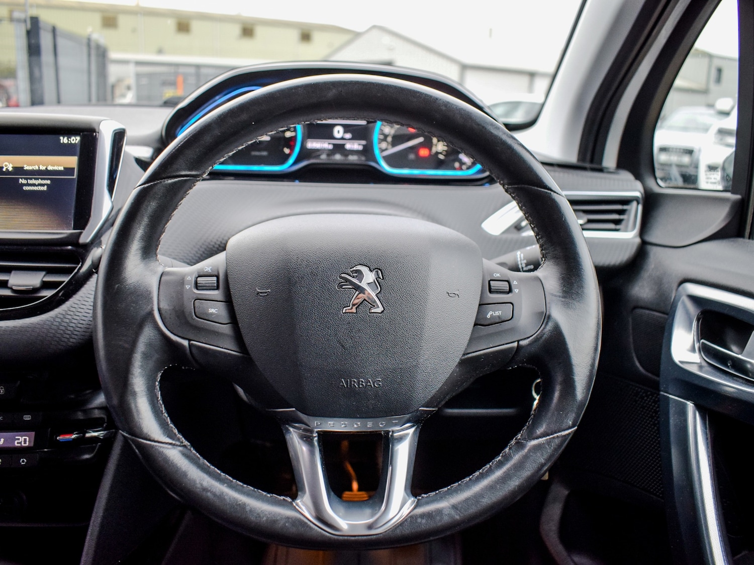 Used Peugeot 2008 2015 for sale - 76479535: Photo 17