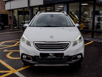 Used Peugeot 2008 2015 for sale - 76479535: Photo