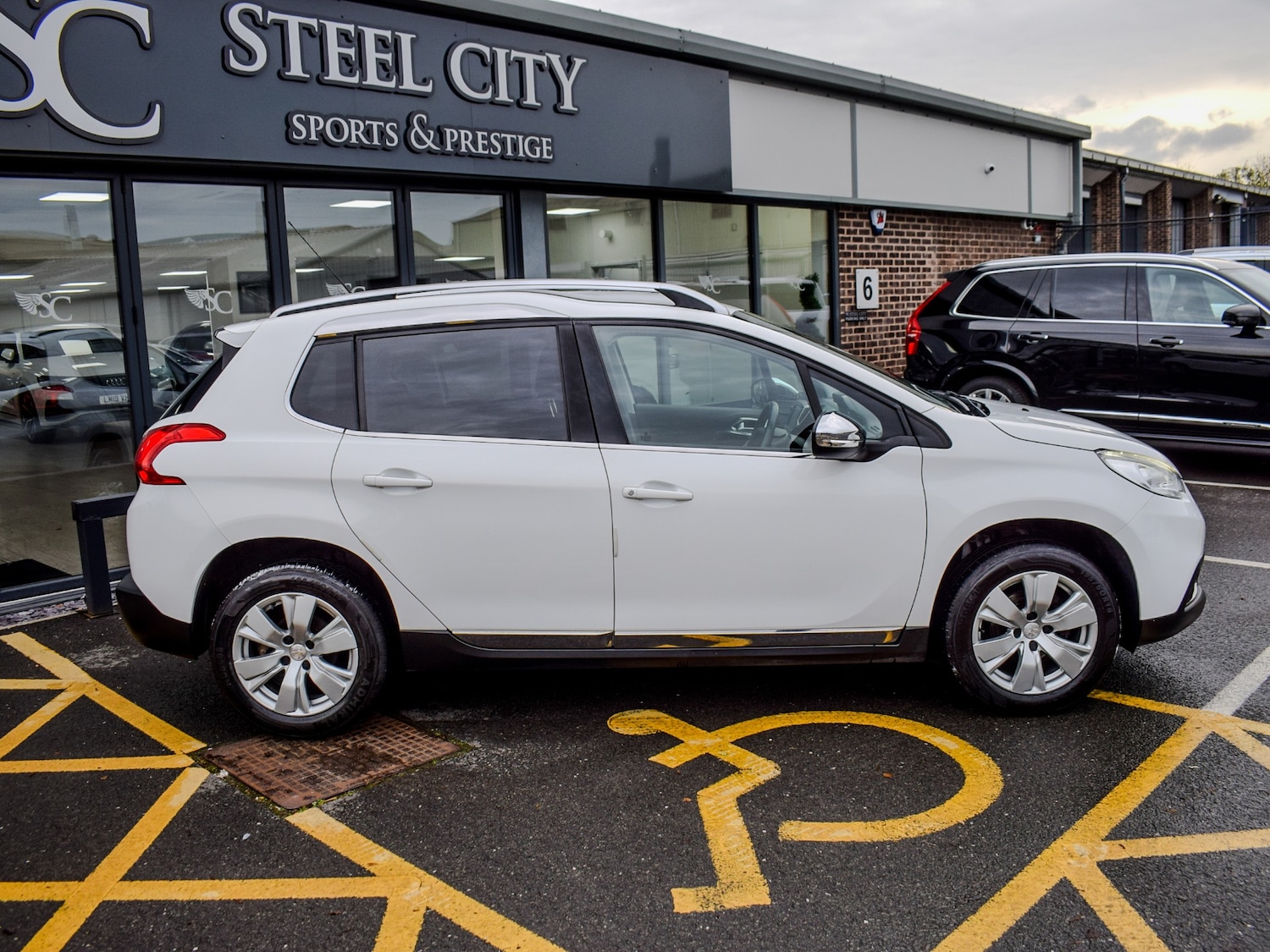 Used Peugeot 2008 2015 for sale - 76479535: Photo 5