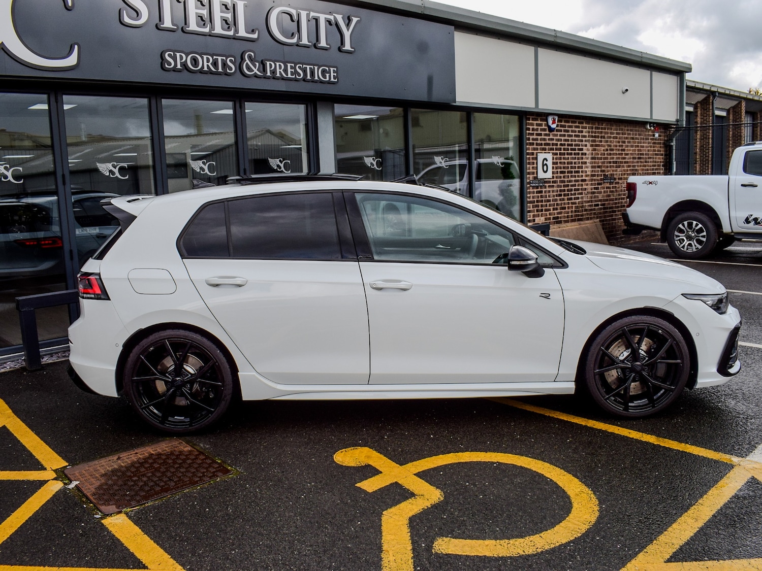 Used Volkswagen Golf 2025 for sale - 76396771: Photo 8