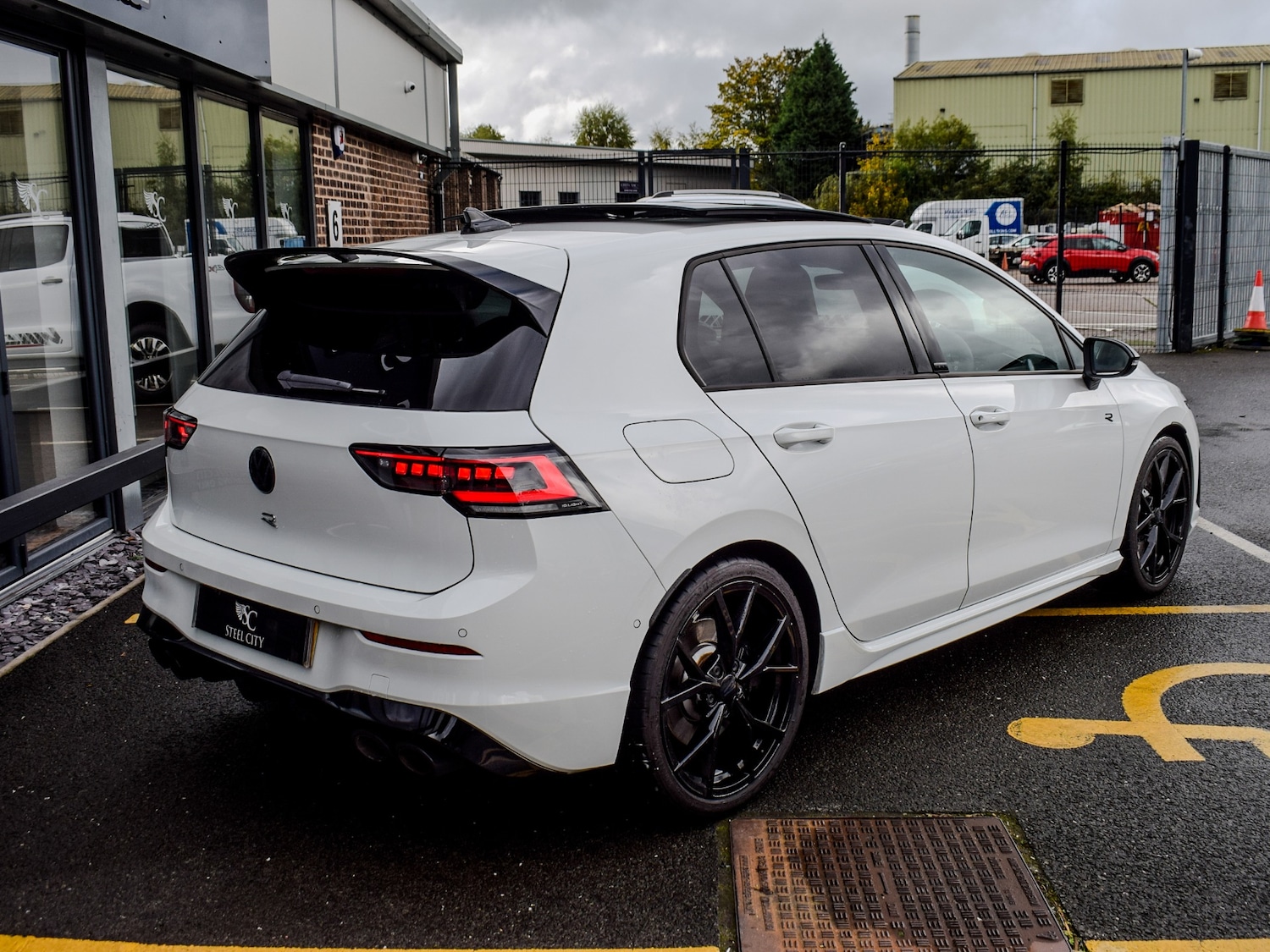 Used Volkswagen Golf 2025 for sale - 76396771: Photo 9