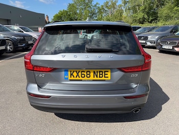 Used Volvo V60 2018 for sale - 78555708: Photo
