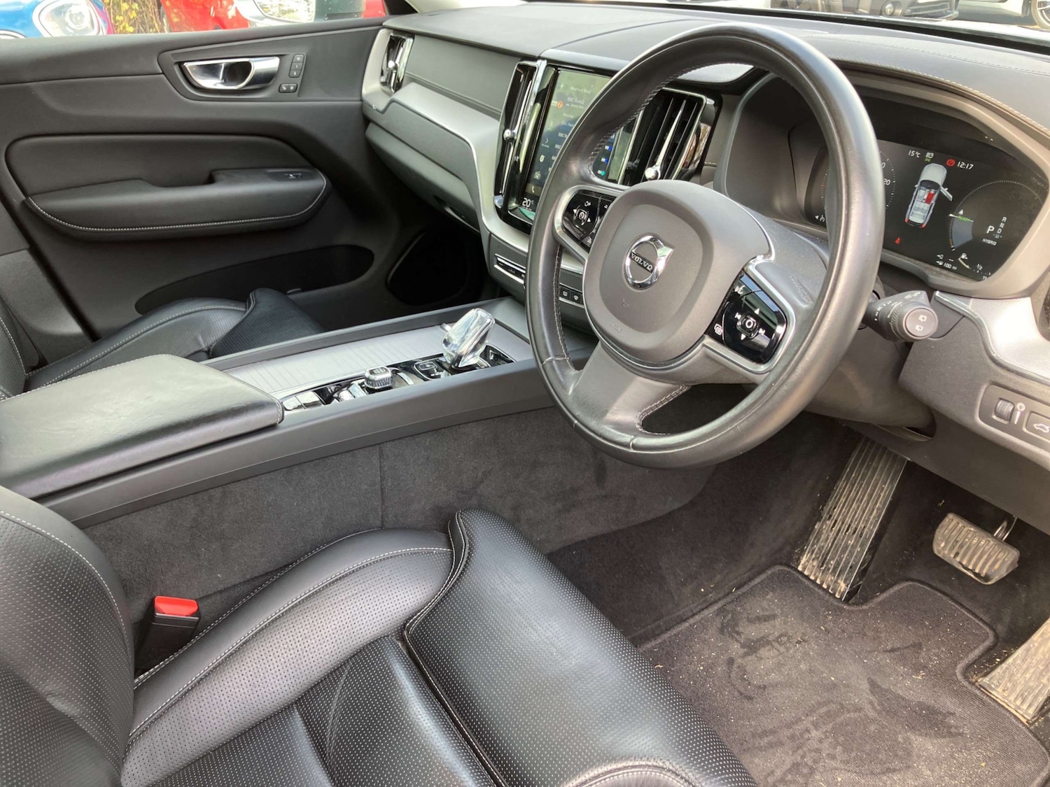 Used Volvo XC60 2020 for sale - 76493856: Photo 9