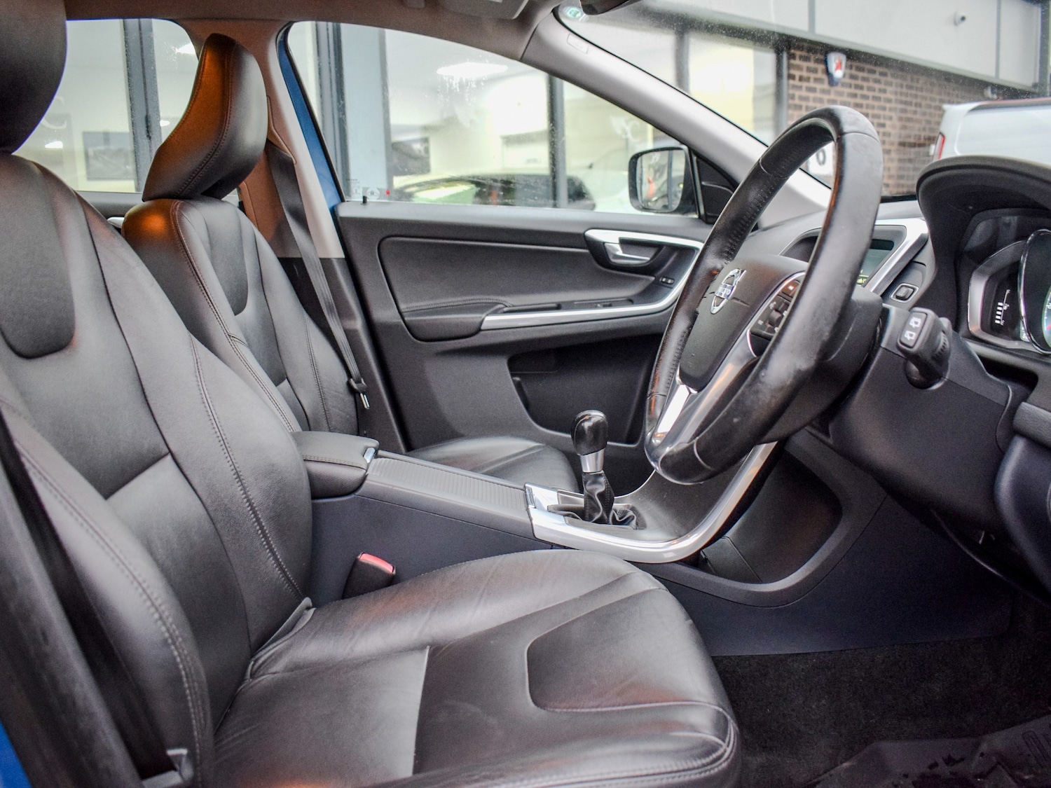 Used Volvo XC60 2015 for sale - 77377833: Photo 11