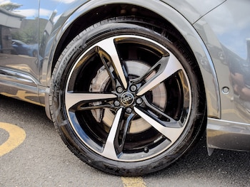 Used Audi Q7 2019 for sale - 79433726: Photo