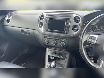 Used Volkswagen Tiguan 2016 for sale - 76104579: Photo
