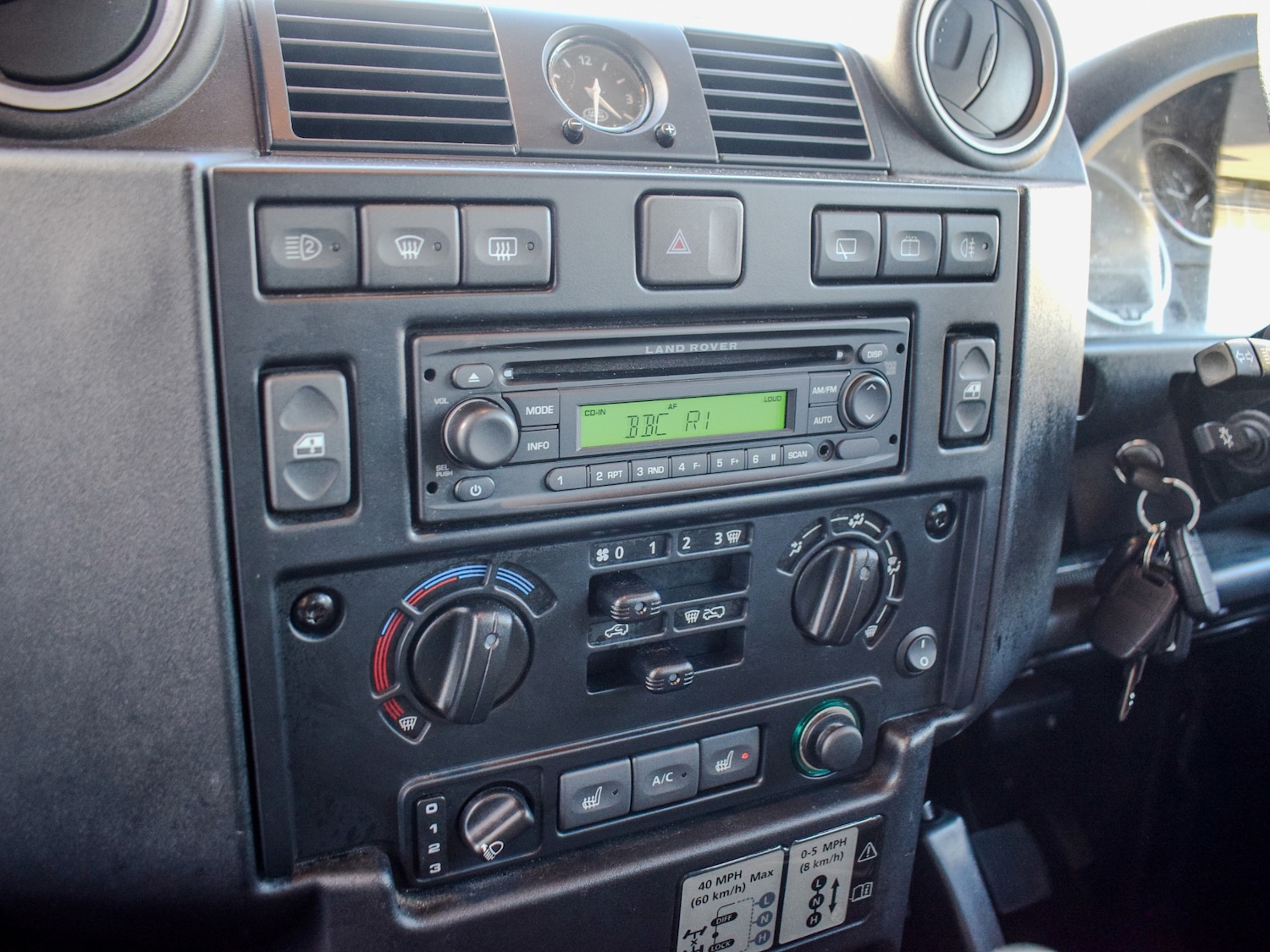 Used Land Rover Defender 2011 for sale - 77744368: Photo 16