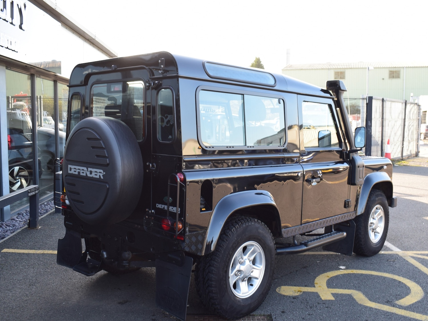 Used Land Rover Defender 2011 for sale - 77744368: Photo 5