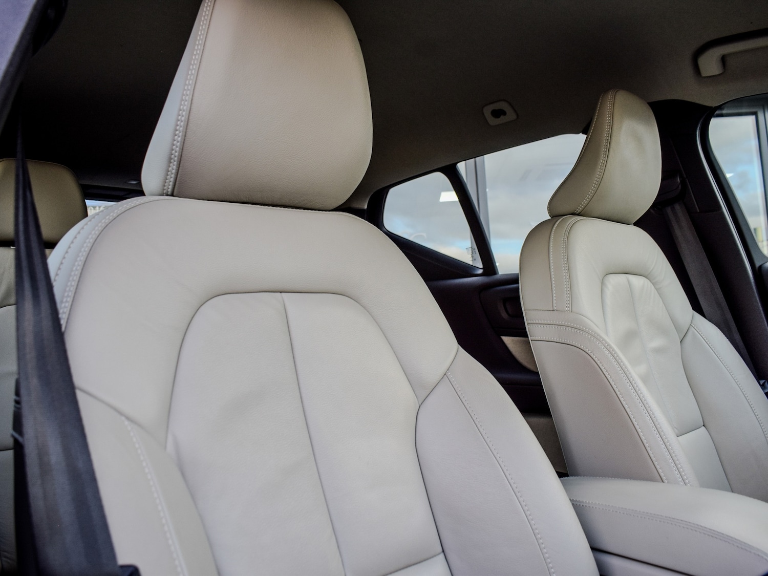 Used Volvo XC40 2021 for sale - 77167677: Photo 10