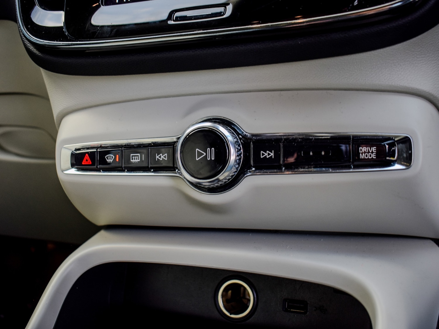 Used Volvo XC40 2021 for sale - 77167677: Photo 20