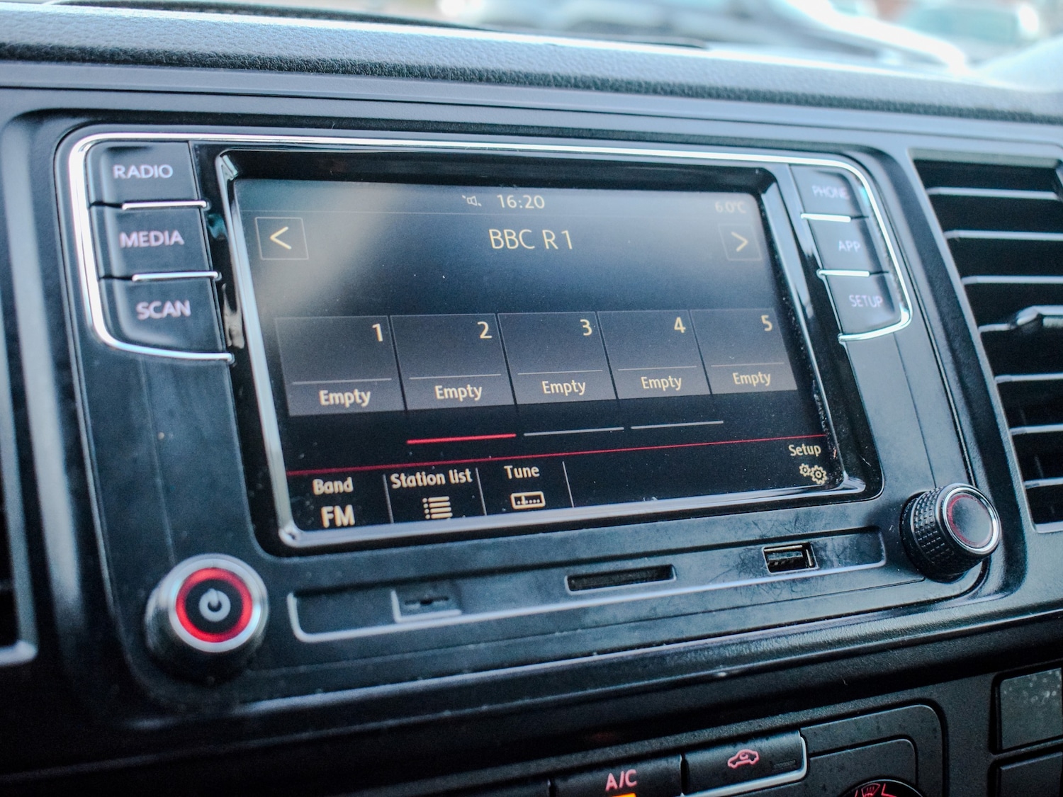 Used Volkswagen Transporter 2018 for sale - 77367197: Photo 18