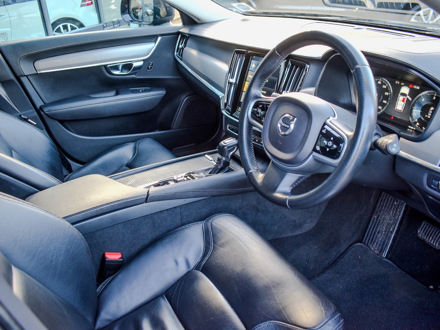 Used Volvo V90 2018 for sale - 77350203: Photo 10