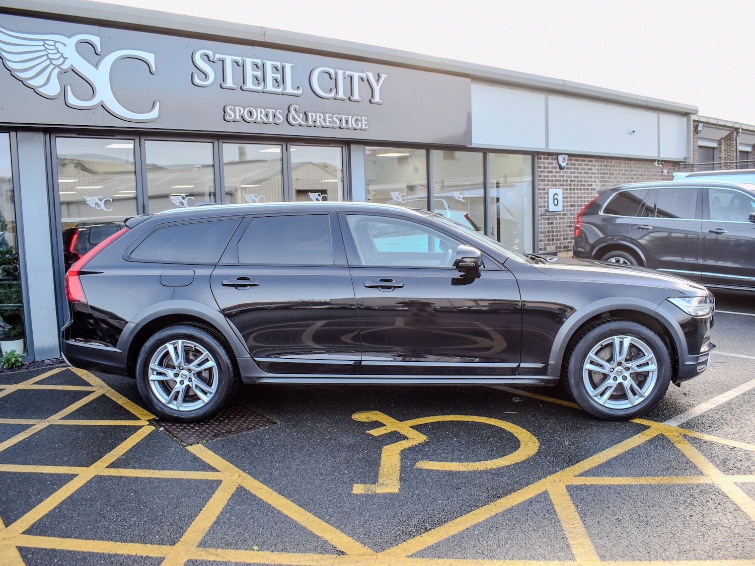 Used Volvo V90 2018 for sale - 77350203: Photo 5