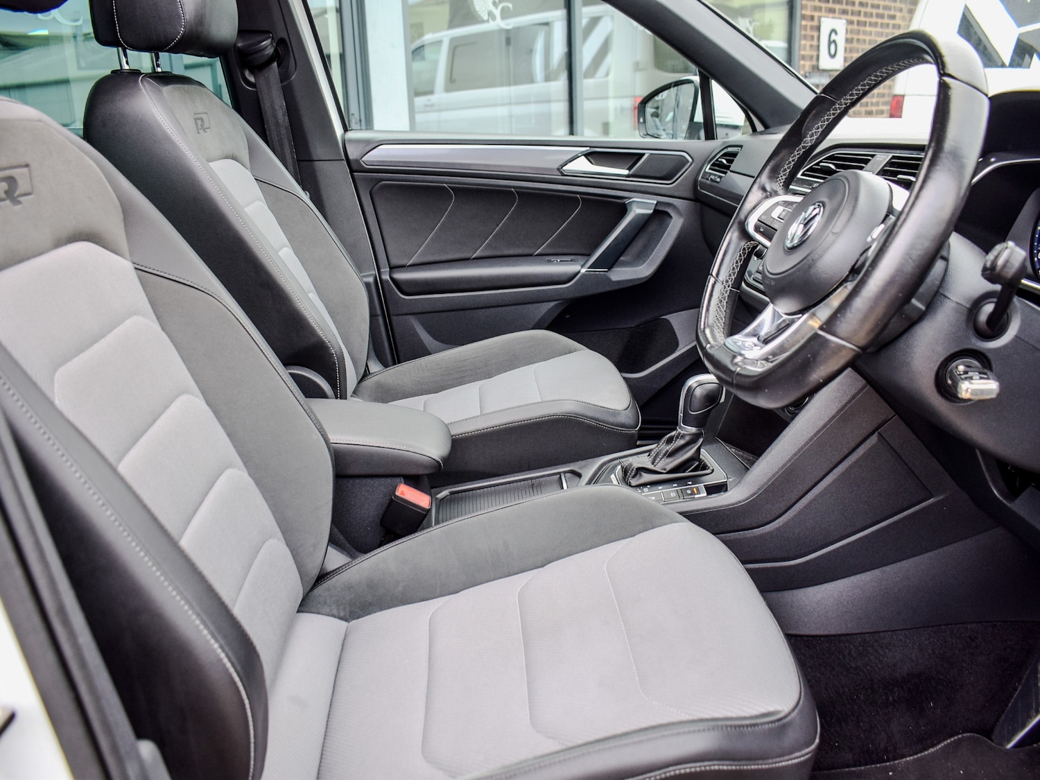 Used Volkswagen Tiguan 2017 for sale - 76738584: Photo 11