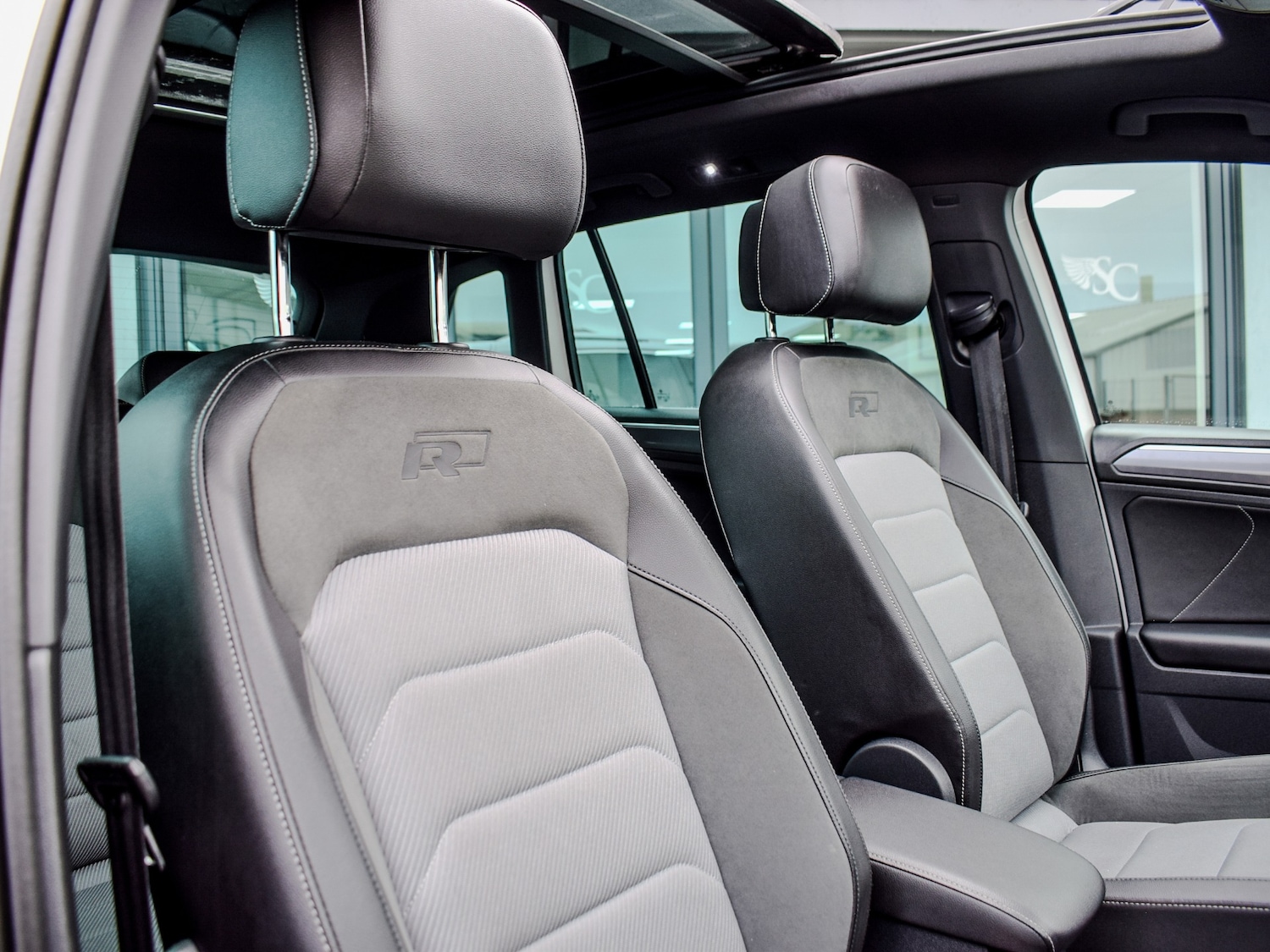 Used Volkswagen Tiguan 2017 for sale - 76738584: Photo 12