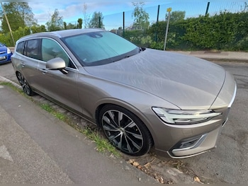Used Volvo V60 2018 for sale - 79125261: Photo