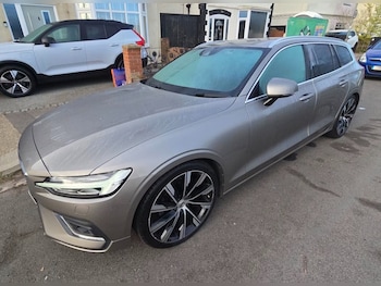 Used Volvo V60 2018 for sale - 79125261: Photo
