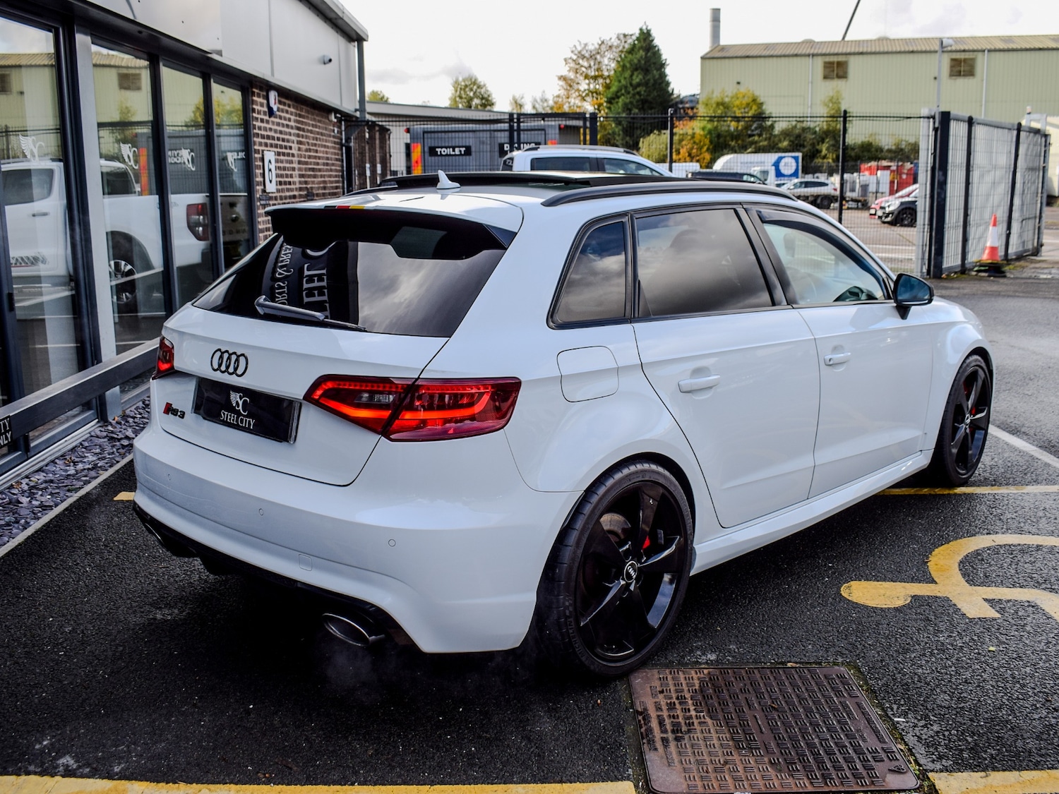 Used Audi RS3 2016 for sale - 76366776: Photo 6