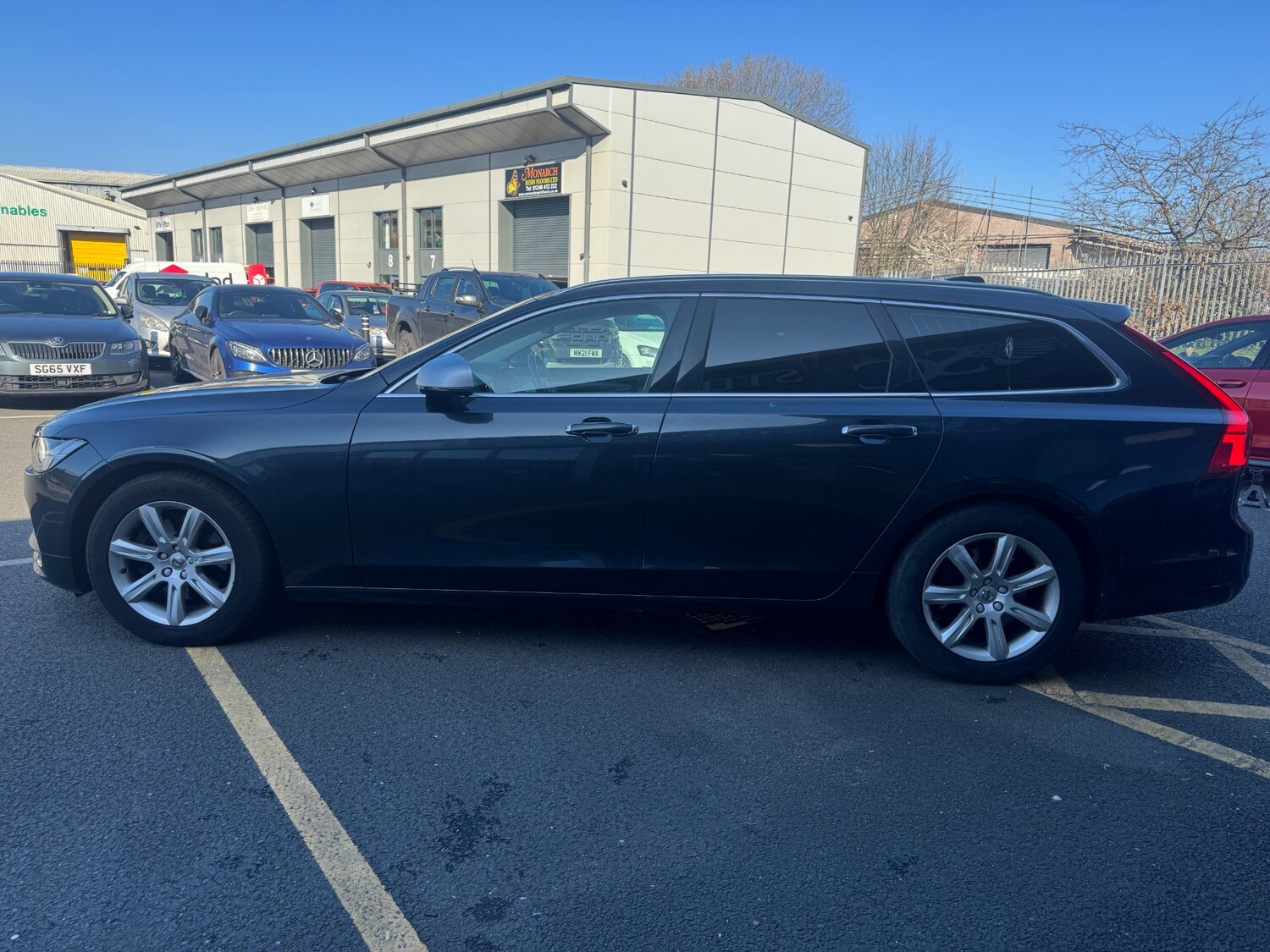 Used Volvo V90 2017 for sale - 77744453: Photo 7