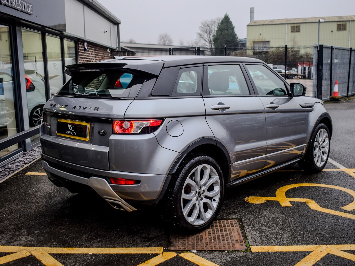 Used Land Rover Range Rover Evoque 2011 for sale - 77404608: Photo 4