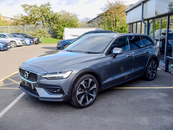 Used Volvo V60 2019 for sale - 76232873: Photo 10
