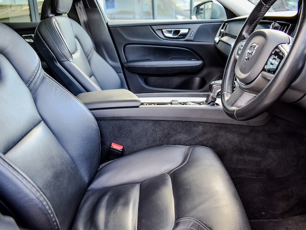 Used Volvo V60 2019 for sale - 76232873: Photo 12