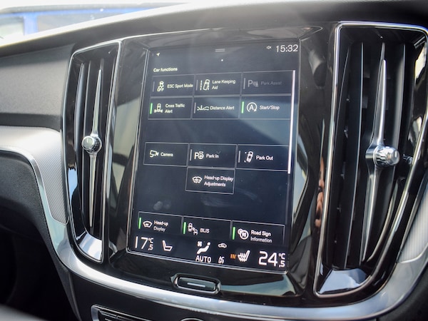 Used Volvo V60 2019 for sale - 76232873: Photo 23