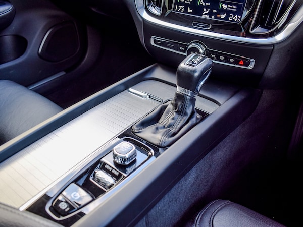 Used Volvo V60 2019 for sale - 76232873: Photo 24