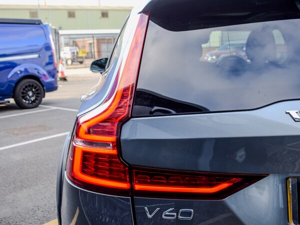 Used Volvo V60 2019 for sale - 76232873: Photo 8