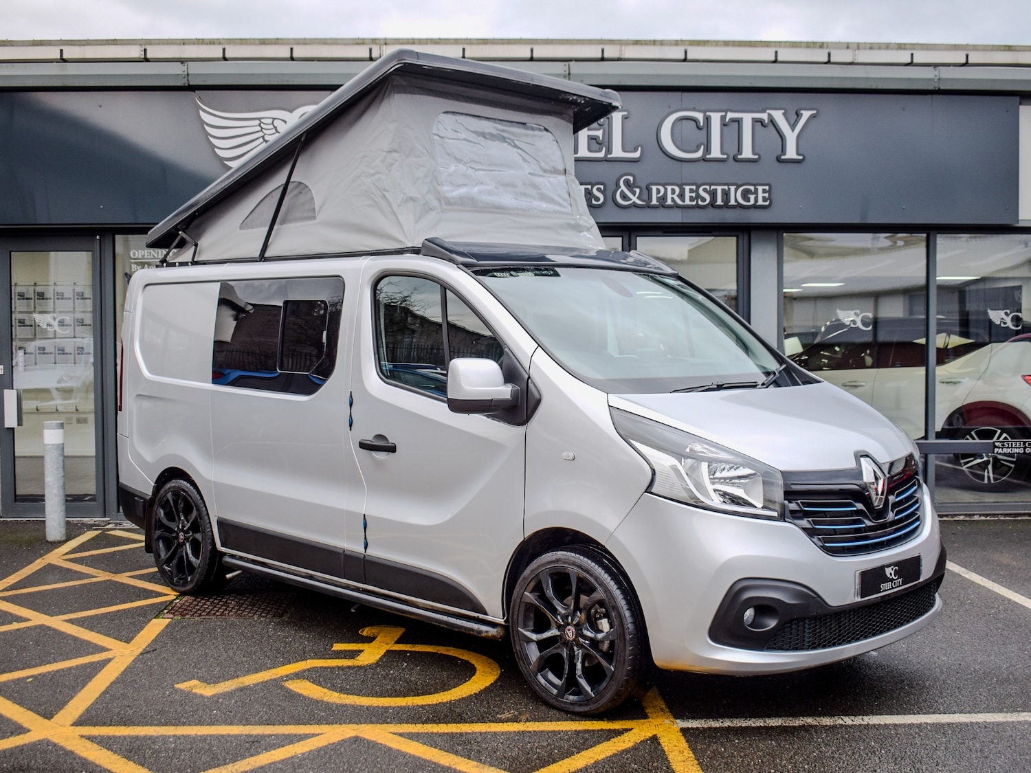 Used Renault Trafic 2018 for sale - 77475569: Photo 2