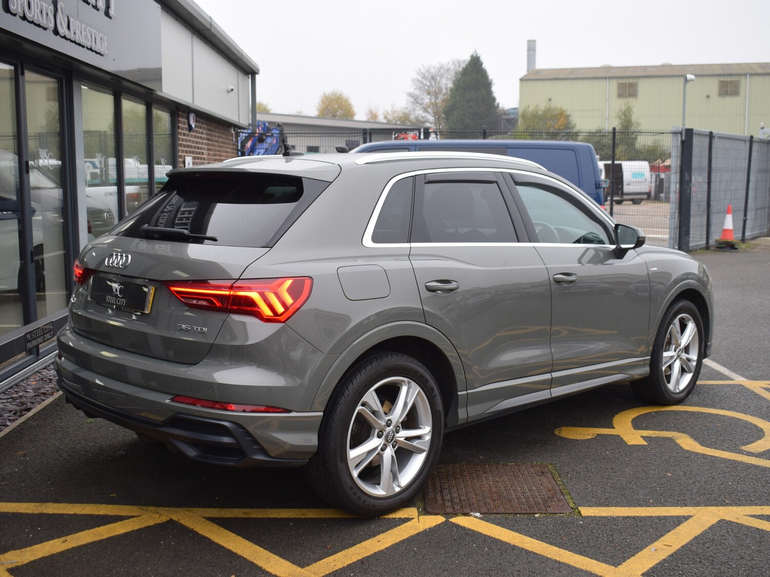 Used Audi Q3 2019 for sale - 76492492: Photo 6