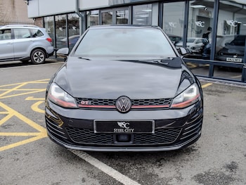 Used Volkswagen Golf 2016 for sale - 77688640: Photo