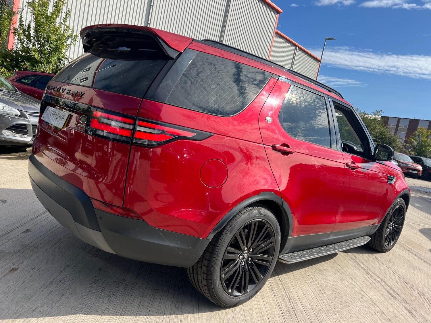 Used Land Rover Discovery 2017 for sale - 76122985: Photo 11