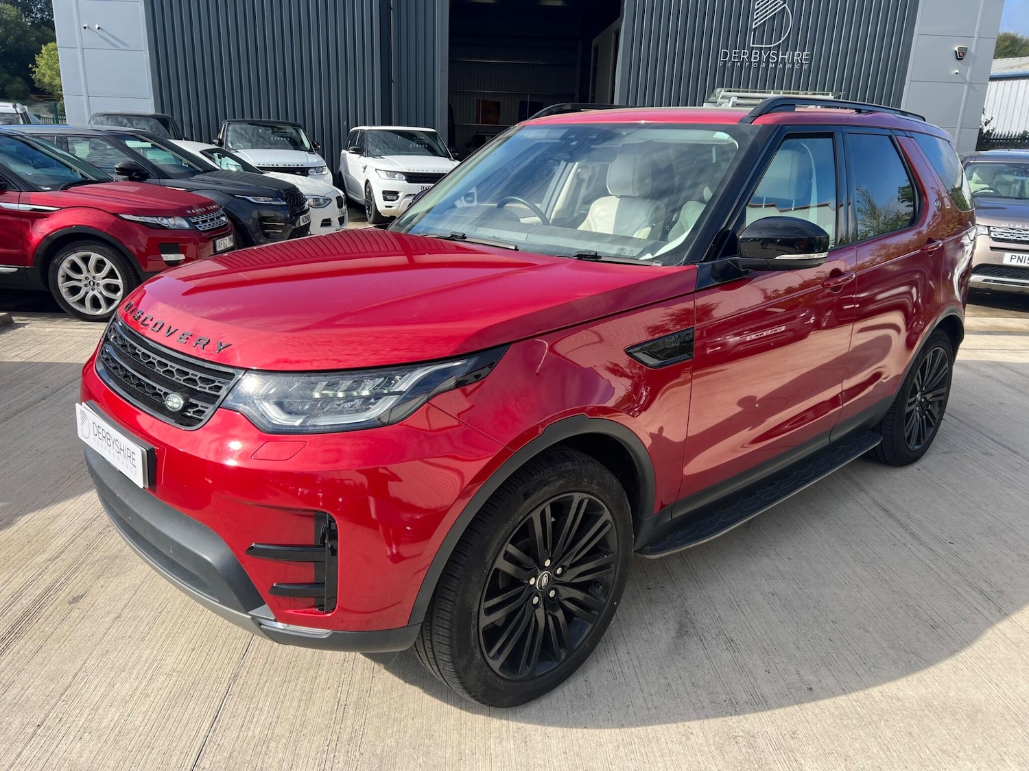 Used Land Rover Discovery 2017 for sale - 76122985: Photo 13