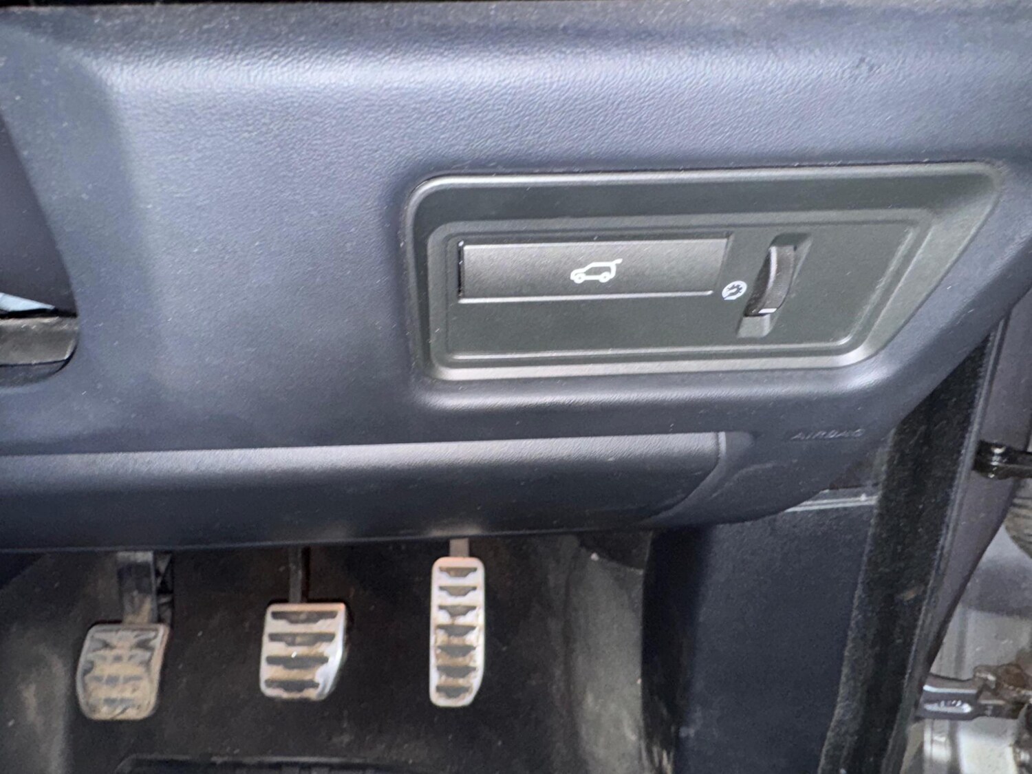 Vehicle 29