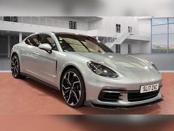 Used Porsche Panamera 2017 for sale - 76084240: Photo 2