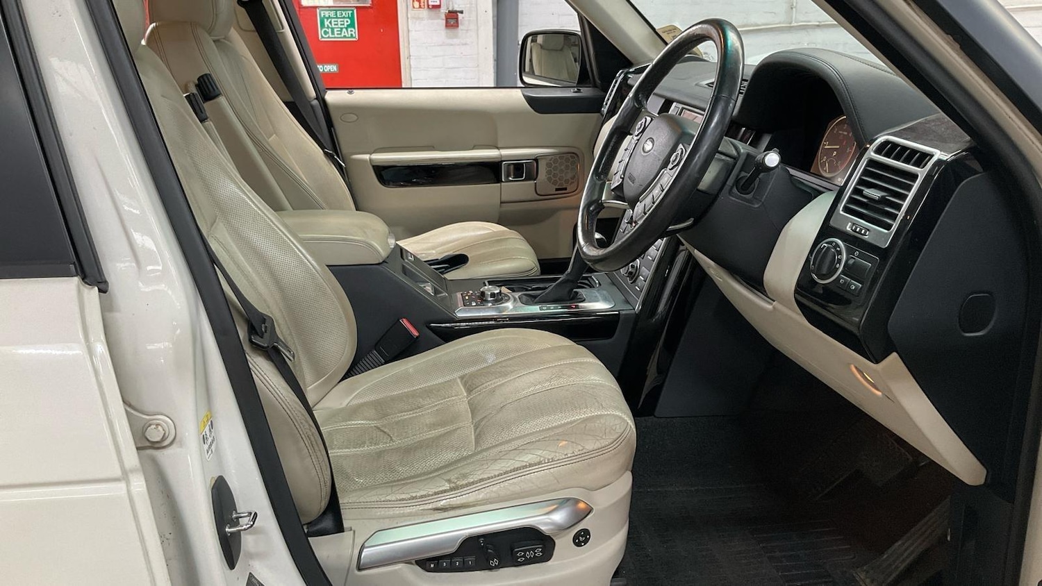 Used Land Rover Range Rover 2010 for sale - 76175194: Photo 7